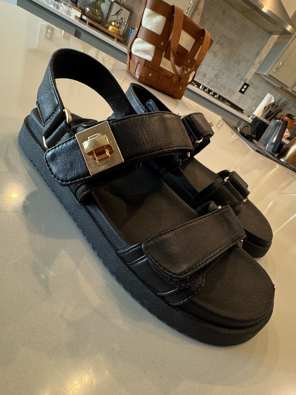 Steve Madden Mona Black Leather Sandals 9.5